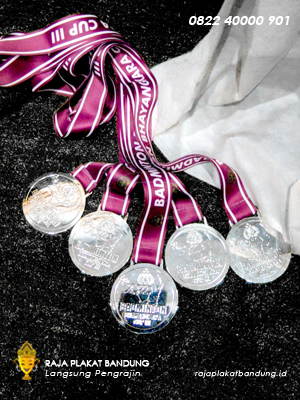 Medali Badminton Bhayangkara Perak
