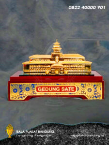 jual plakat souvenir, Souvenir gedung sate, souvenir jawa barat, miniatur gedung sate, souvenir premium, souvenir bandung, souvenir jawa barat, plakat jawa barat, plakat gedung sate, miniatur gedung sate, jual souvenir perusahan, jual souvenir pemerintahan, toko miniatur gedung sate, souvenir pemerintah, souvenir pemerintahan, souvenir perusahaan
