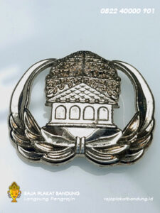 pin KORPRI, lencana KORPRI, pin resmi KORPRI, aksesoris KORPRI, pin KORPRI berkualitas, jual pin KORPRI, toko pin KORPRI di Bandung, Rajaplakat Bandung, pin KORPRI Bandung, lencana KORPRI Bandung, aksesoris lencana KORPRI, jual lencana KORPRI Bandung, toko aksesoris KORPRI, pin dinas KORPRI, pin KORPRI kustom