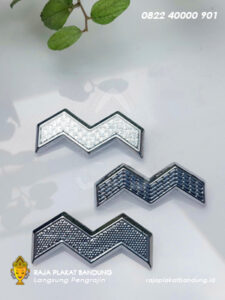 pin pangkat polisi, pangkat polisi, pangkat kepolisian, lencana pangkat kepolisian, pin pangkat kepolisian, aksesoris pangkat kepolisian, pangkat polisi resmi, jual pangkat kepolisian, toko pangkat kepolisian di Bandung, Rajaplakat Bandung, lencana pangkat polisi Bandung, pin pangkat polisi Bandung, aksesoris kepolisian Bandung, jual lencana pangkat kepolisian, toko lencana pangkat kepolisian, pangkat kepolisian berkualitas, pin pangkat kepolisian kustom