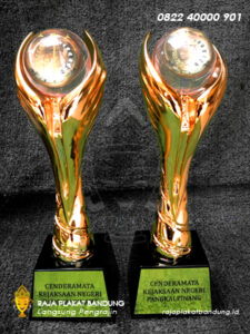 plakat kejaksaan negeri, plakat kejaksaan negri, plakat kejaksaan pangkal pinang, plakat kejaksaan, piala kejaksaan, piala kejaaksaan negri, piala pemerintah, piala pemerintahan, piala hakim, plakat hakim, piala jaksa, plakat jaksa, plakat bumn, plakat kejaksaan