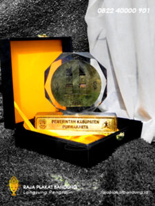 plakat purwakarta, pemkab purwakarta, plakat purwakarta, plakat premium, plakat box,plakat akrilik, plakat bandung, jual plakat bandung, plakat ikan, piala ikan, jual plakat akrilik, plakat perlombaan plakat murah, plakat custom, desain plakat unik