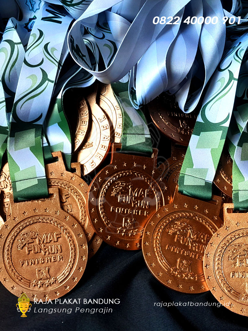 Medali Logam One Run